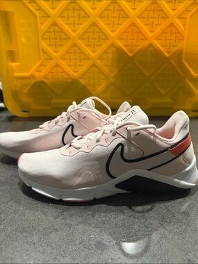 Nike Women's Legend Essential 2 Training Shoes NWOT